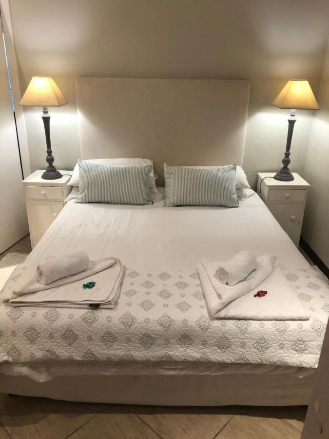 Apartment Ozone Teluk Herolds Bagian luar foto